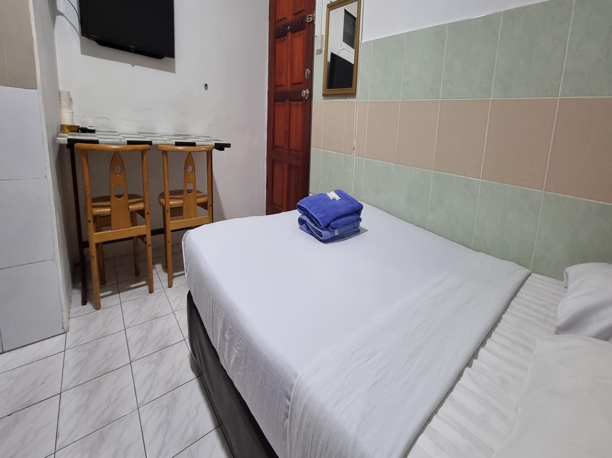Oyo 90972 Jj Homestay Miri Buitenkant foto