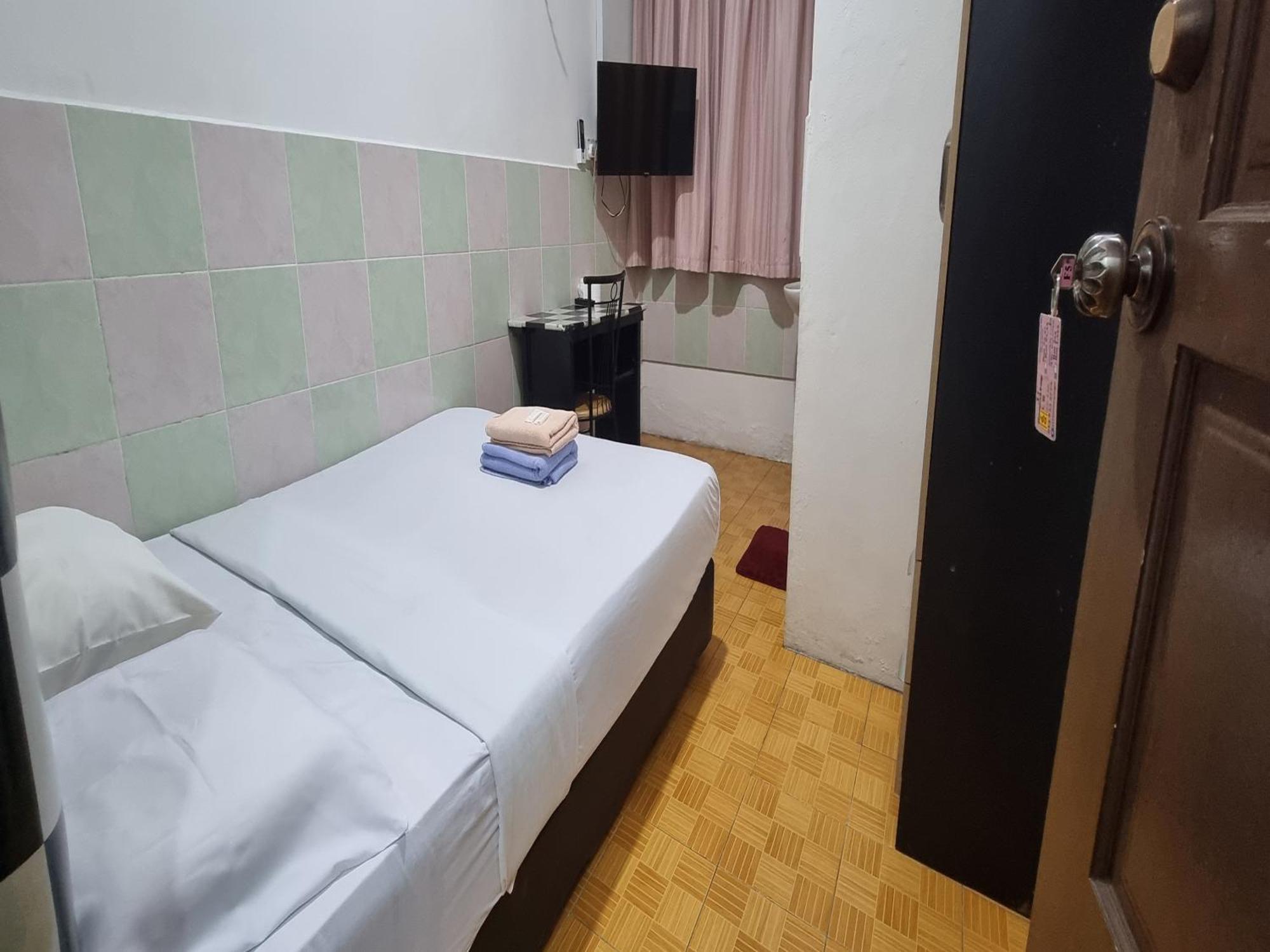 Oyo 90972 Jj Homestay Miri Buitenkant foto