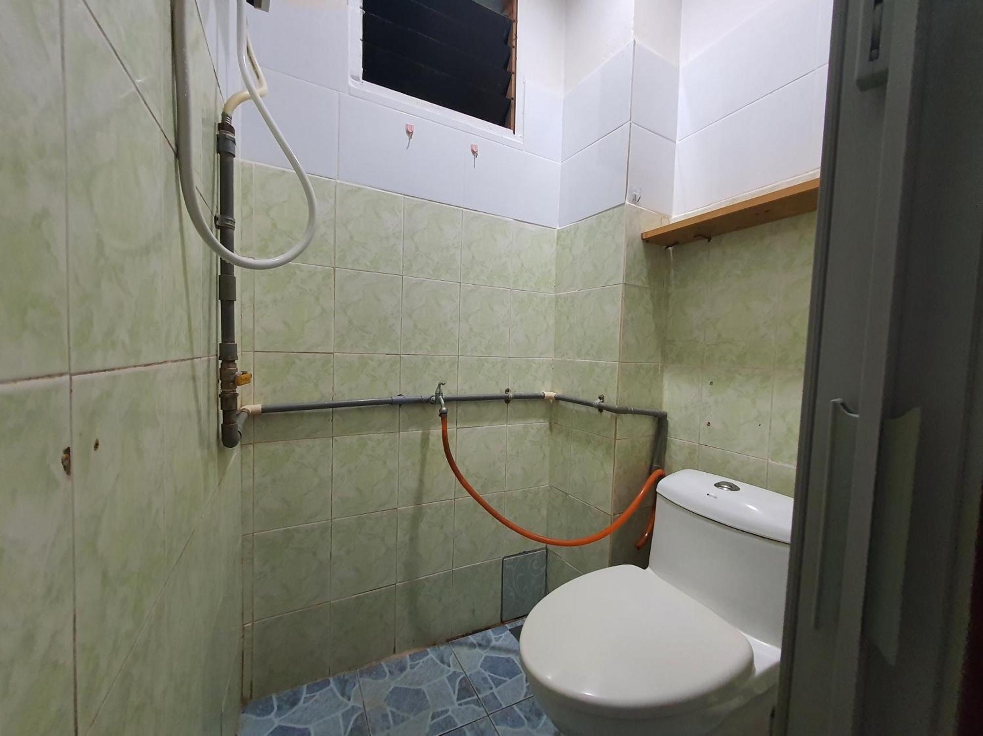 Oyo 90972 Jj Homestay Miri Buitenkant foto