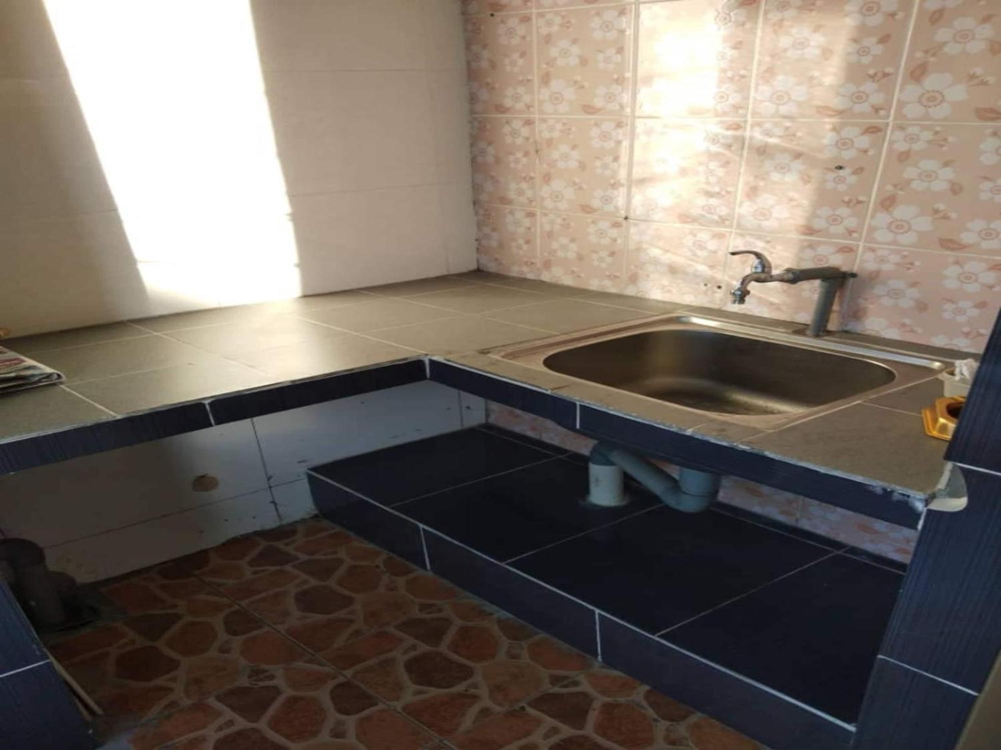 Oyo 90972 Jj Homestay Miri Buitenkant foto