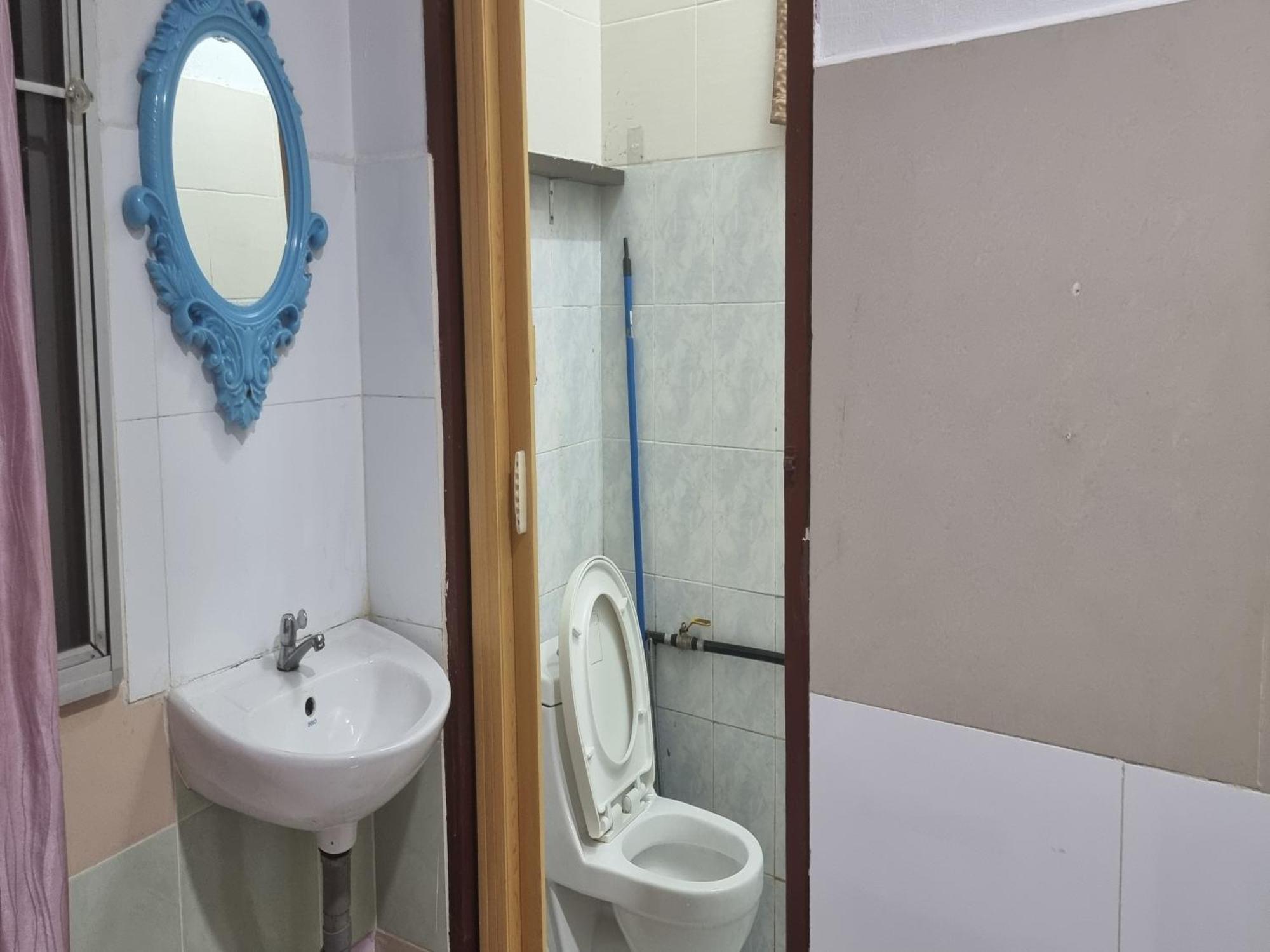 Oyo 90972 Jj Homestay Miri Buitenkant foto