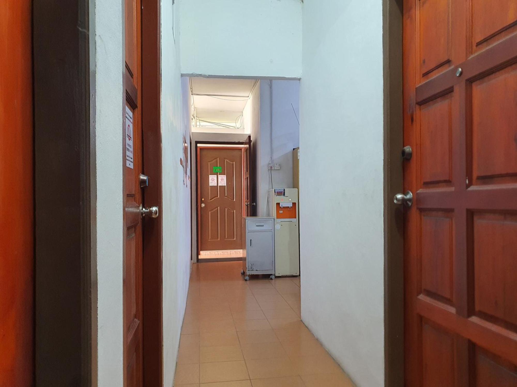 Oyo 90972 Jj Homestay Miri Buitenkant foto